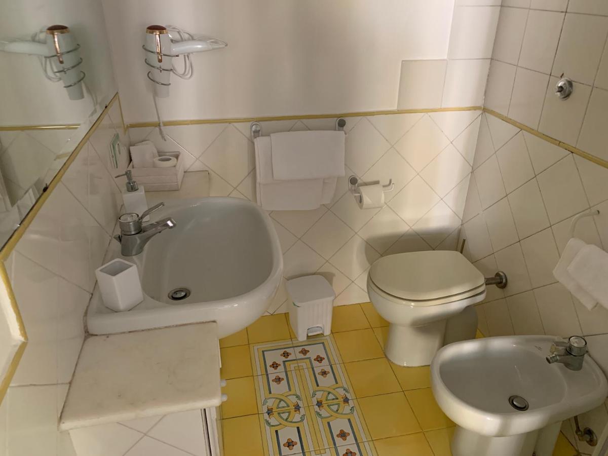 Le Stanze Di Sissi - Luxury Suites Naples Extérieur photo