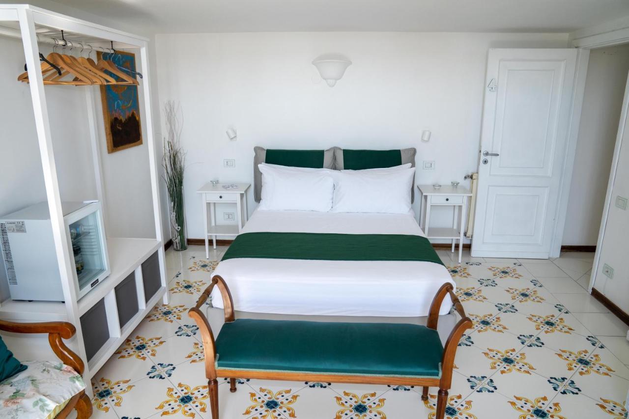 Le Stanze Di Sissi - Luxury Suites Naples Extérieur photo