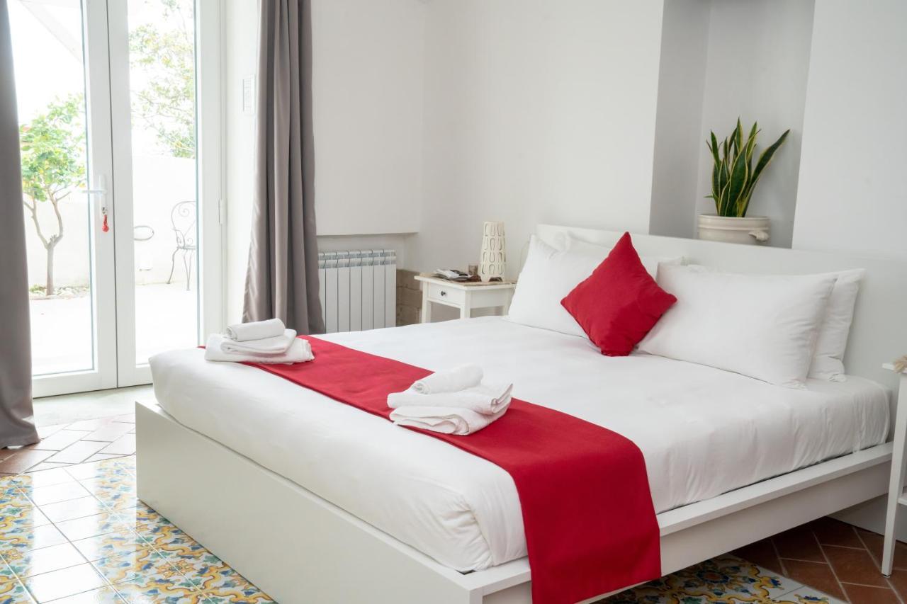 Le Stanze Di Sissi - Luxury Suites Naples Extérieur photo