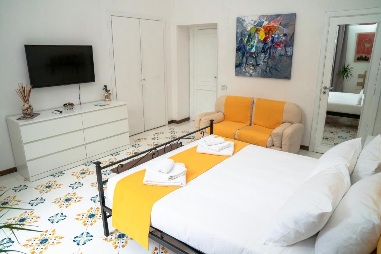 Le Stanze Di Sissi - Luxury Suites Naples Extérieur photo